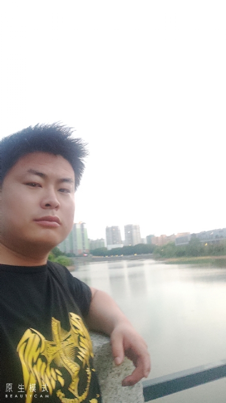 小海的第二张照片--岳池中老年相亲网
